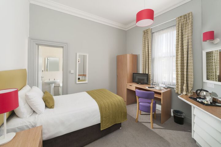 Room 8 of 59
