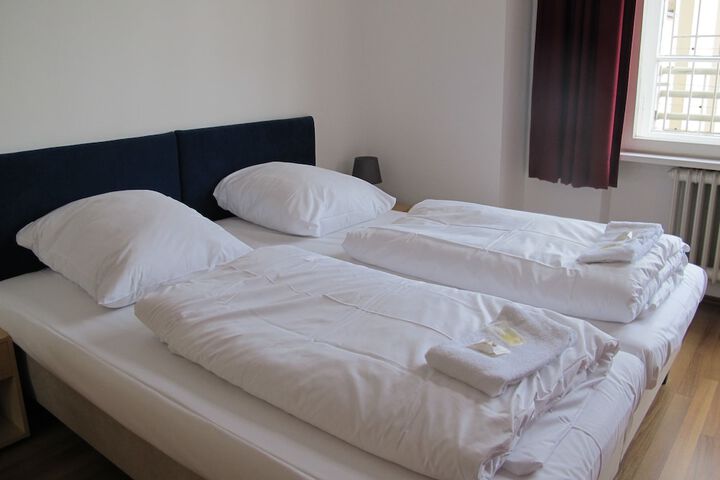 Room 9 of 52