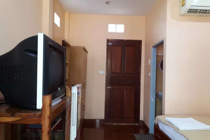 Room 15 of 23