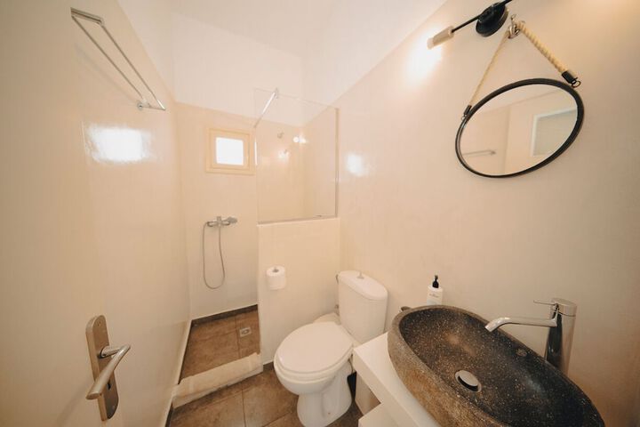 Room 146 of 188
