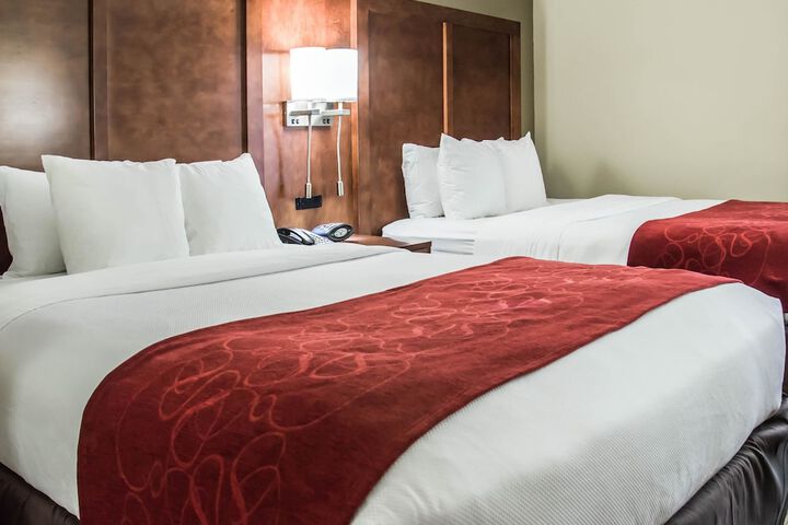 Suite 2 Queen Beds (15 of 16)