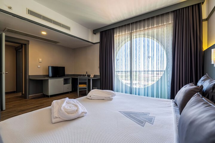 Room 36 of 259