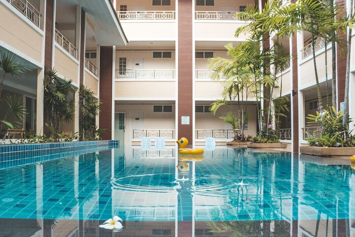 Pool 14 of 18