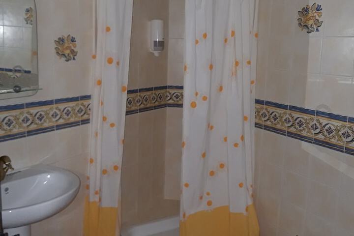 Room 25 of 62