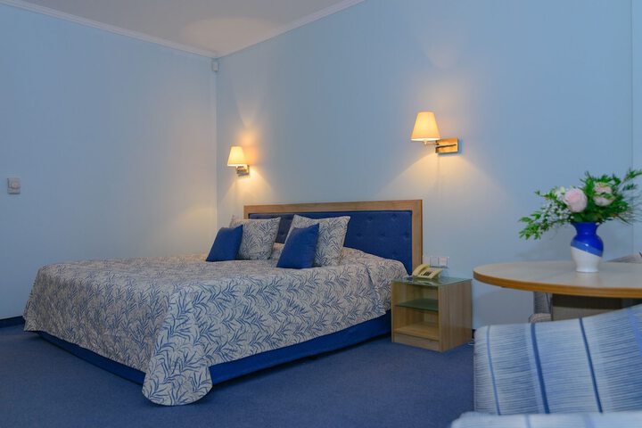 Room 15 of 78