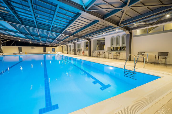 Hotel with Pool