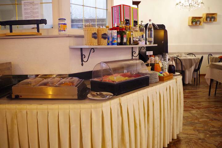 Dining 48 of 73