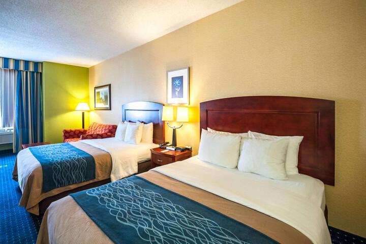 2 Queen Beds (6 of 6)