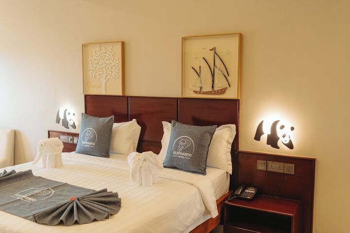 Room 17 of 35
