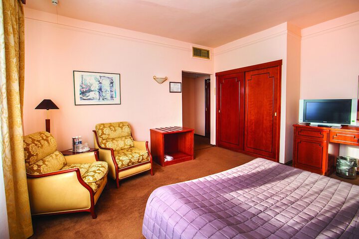Room 29 of 97