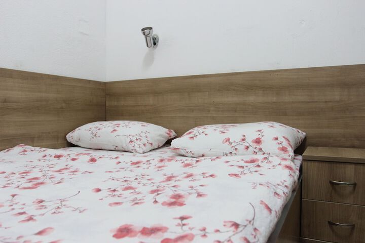 Room 27 of 58