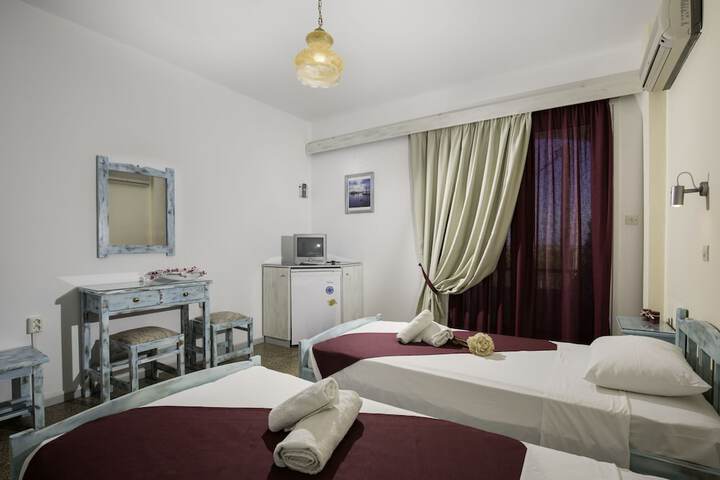 Room 10 of 23