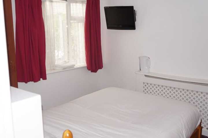 Room 2 of 44