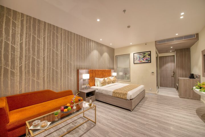 Room 14 of 52