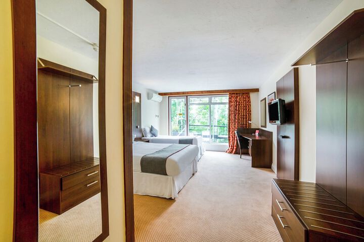 Room 48 of 94