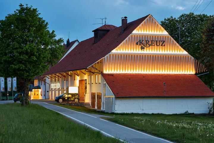 Hotel-Landgasthof KREUZ
