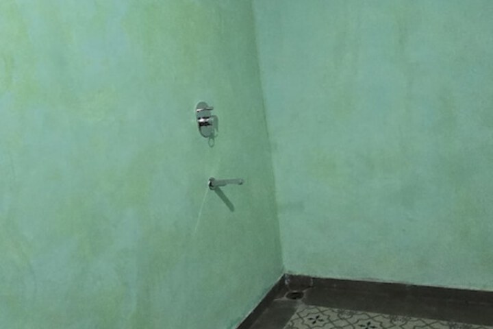 Room 51 of 70