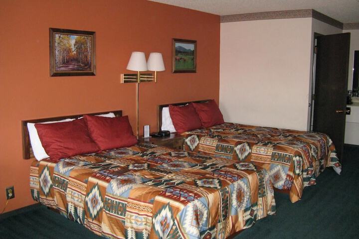 Room 33 of 81