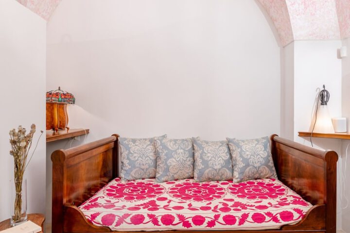 Room 29 of 65