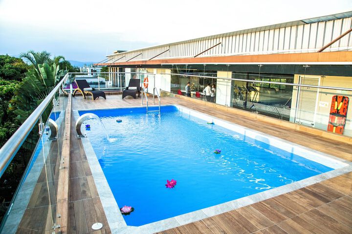 Pool 28 of 49