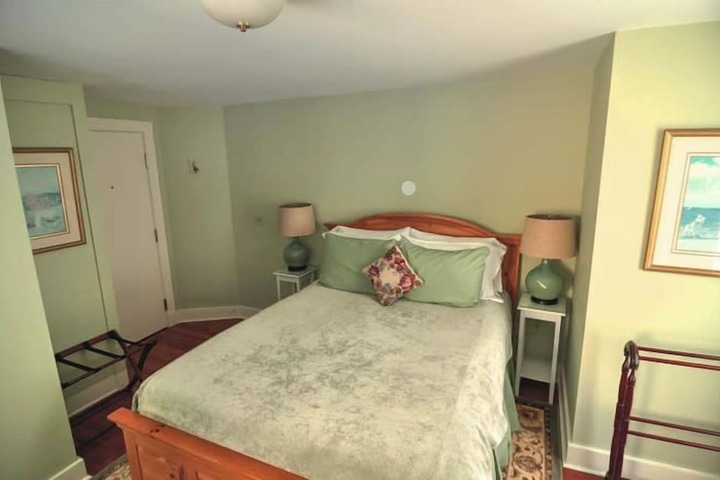Room 3 of 24