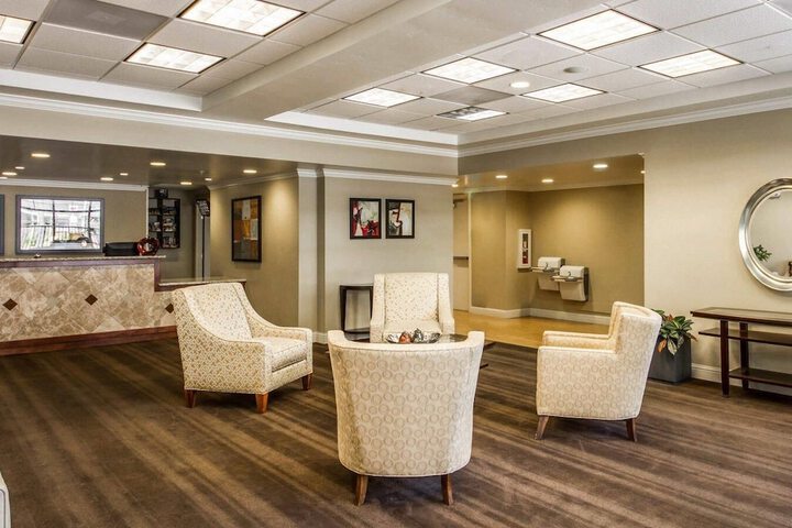 Guest Lobby