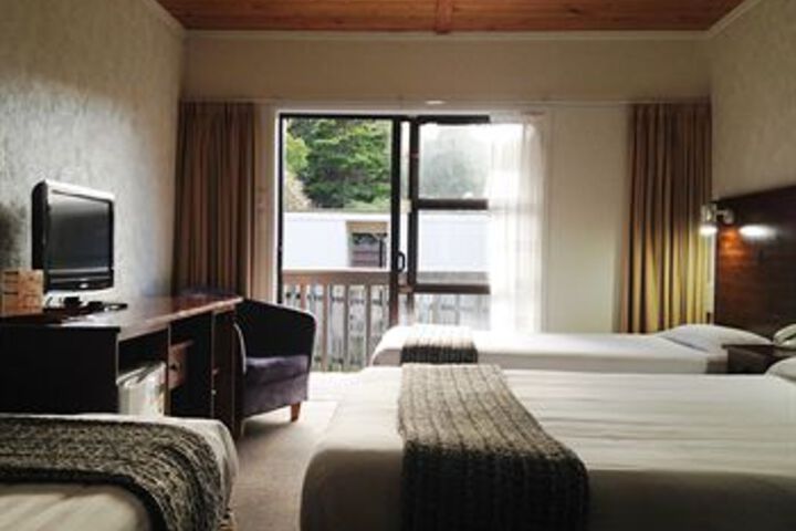 Room 15 of 33