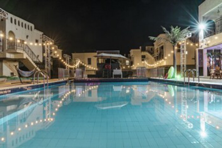 Pool 79 of 130