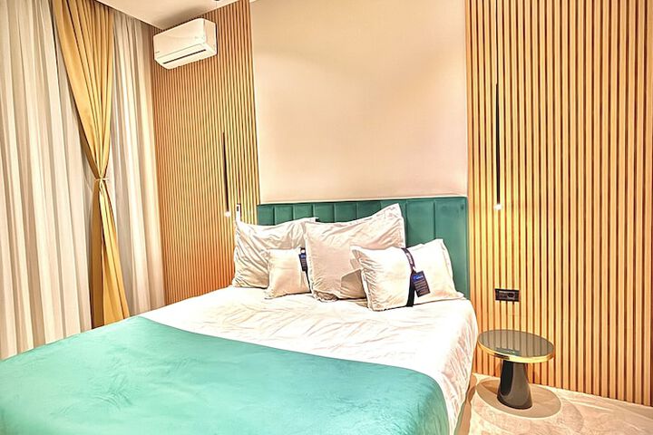 Room 12 of 79