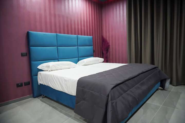 Room 10 of 15