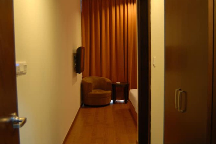Room 11 of 60