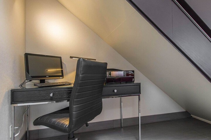 Hotel Interior 6 of 35