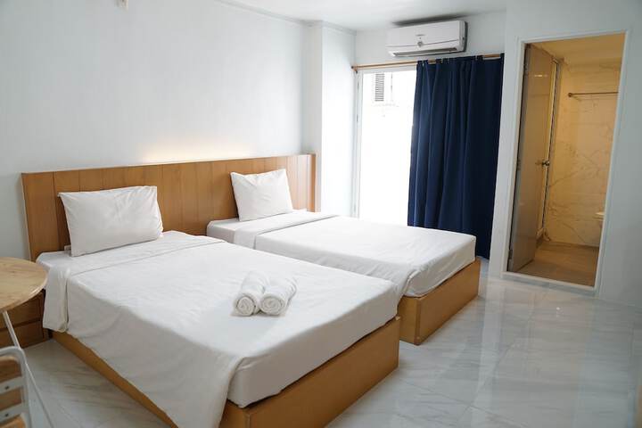 Room 25 of 60