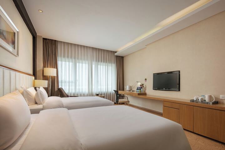 Room 18 of 42