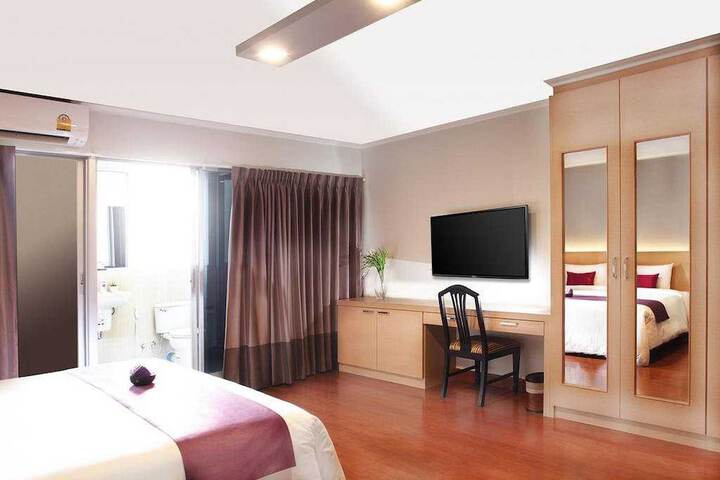 Room 11 of 39