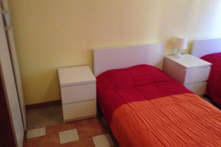 Room 8 of 40