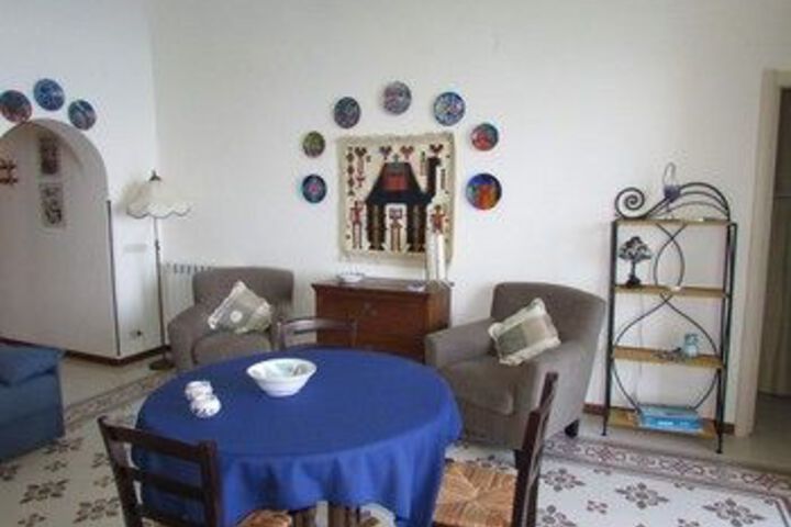 Room 18 of 23