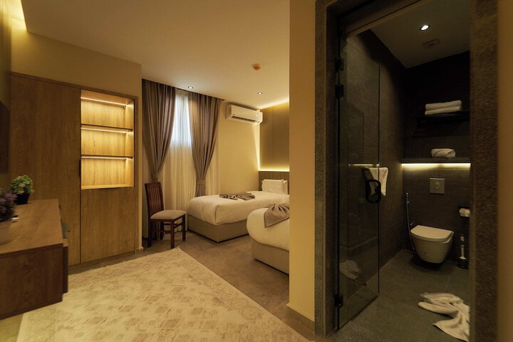Room 67 of 148
