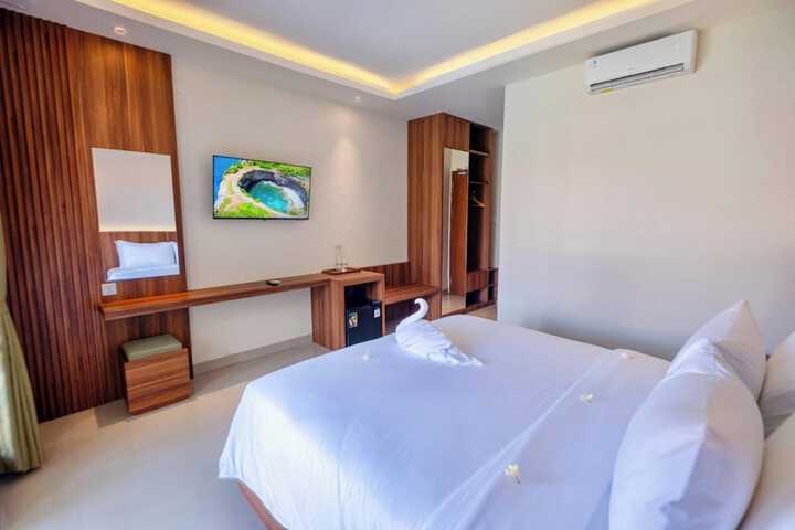 Room 16 of 105