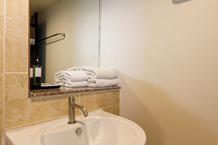 Room 14 of 27