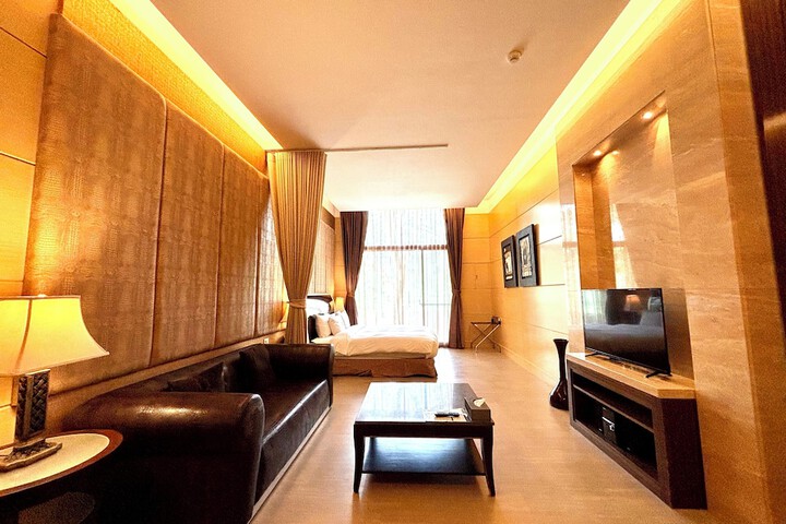 Room 25 of 108