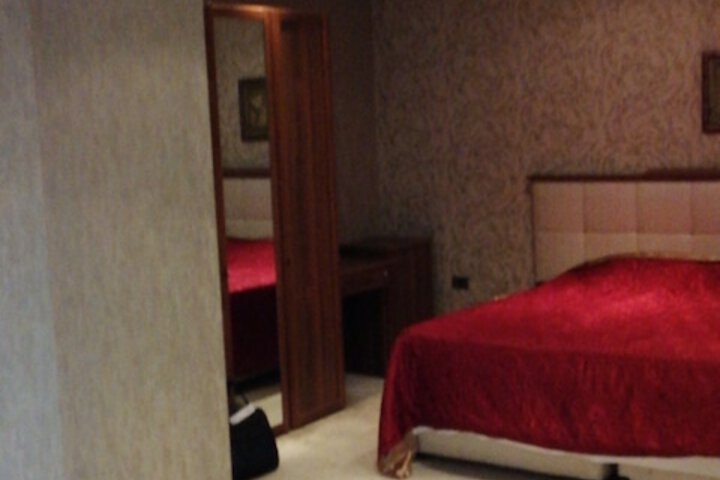 Room 5 of 23