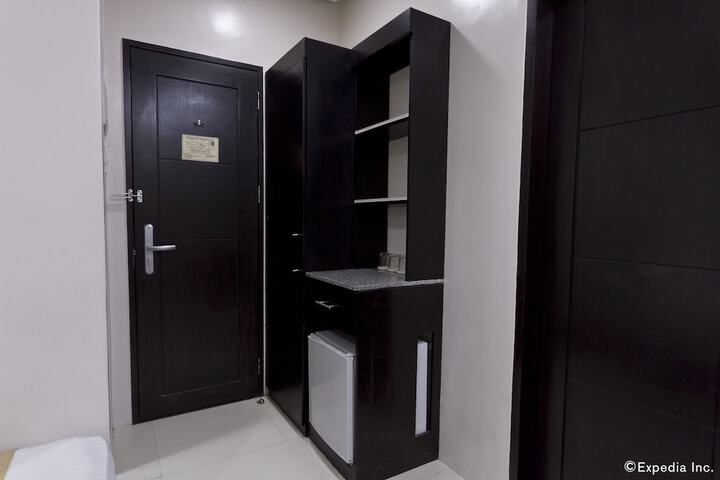 Room 15 of 22