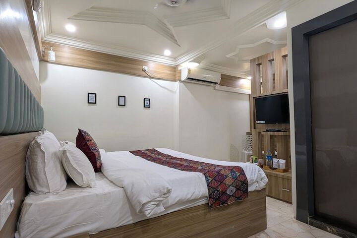 Room 9 of 22