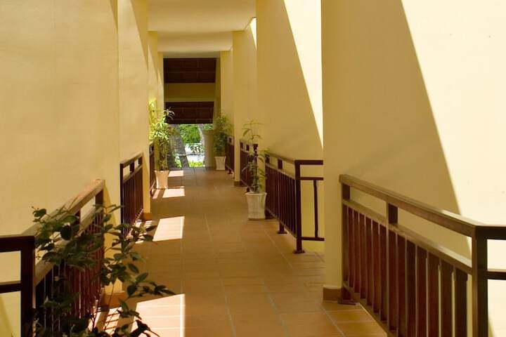 Ballroom/Hall 85 of 104