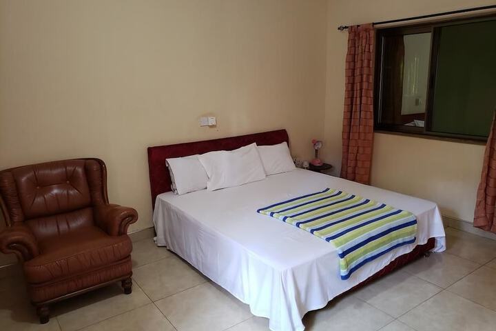 Room 7 of 27