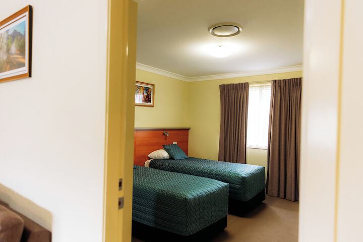Room 26 of 95