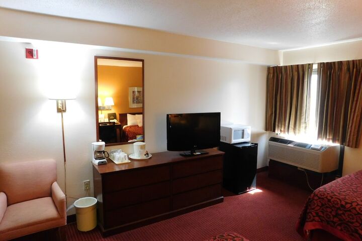 2 Double Beds Accessible (6 of 17)