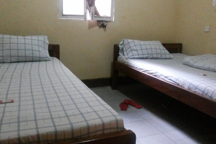 Room 8 of 19