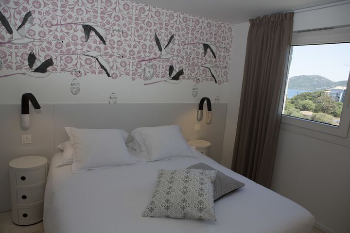 Room 6 of 71
